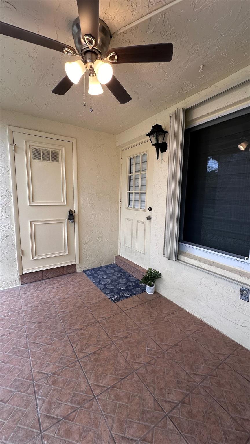 Pine Ridge Condo 04 - Residential Lease