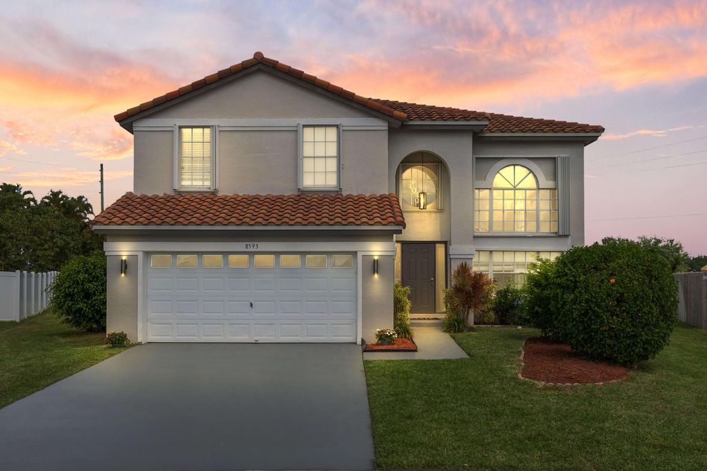 Photo of 8593 Windy Circle, Boynton Beach, FL 33472 (MLS # B26031723)