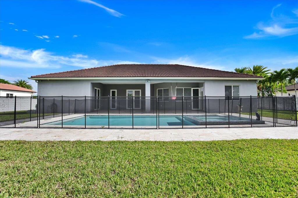 VIRGINIA ESTATES - Residential