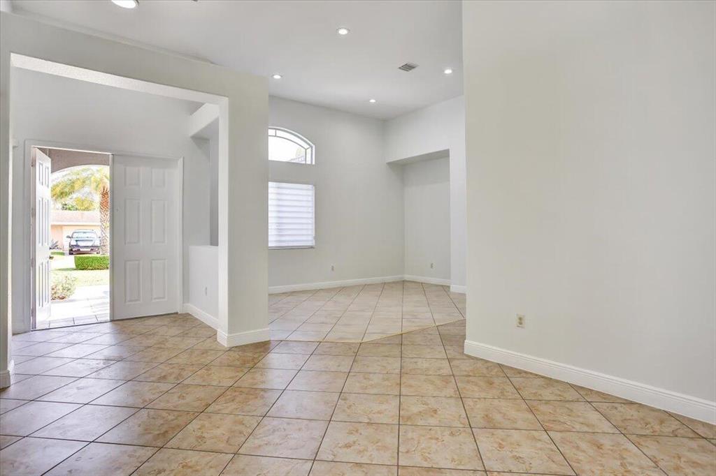 VIRGINIA ESTATES - Residential