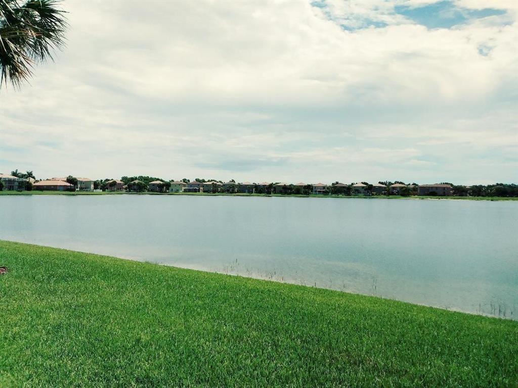 VIZCAYA FALLS PLAT 3 - Residential