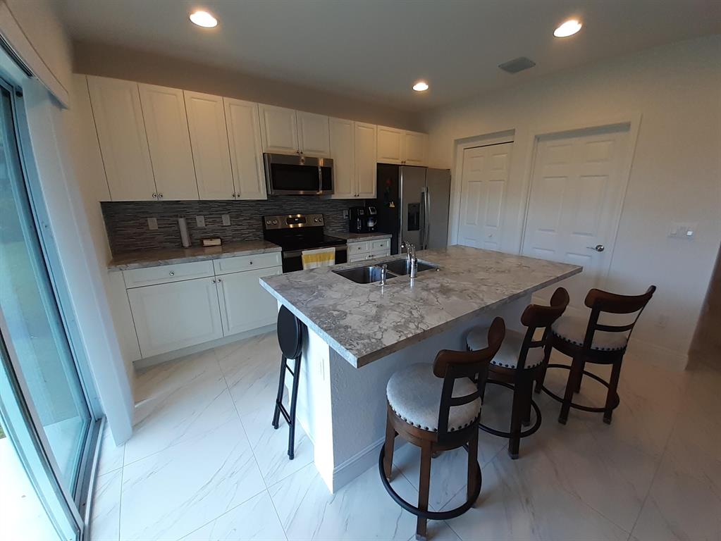 VIZCAYA FALLS PLAT 3 - Residential