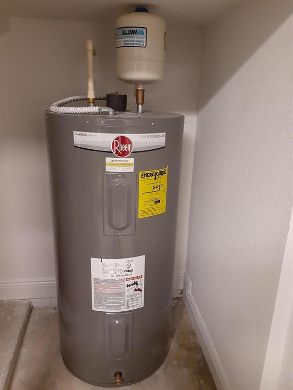 VIZCAYA FALLS PLAT 3 - Residential