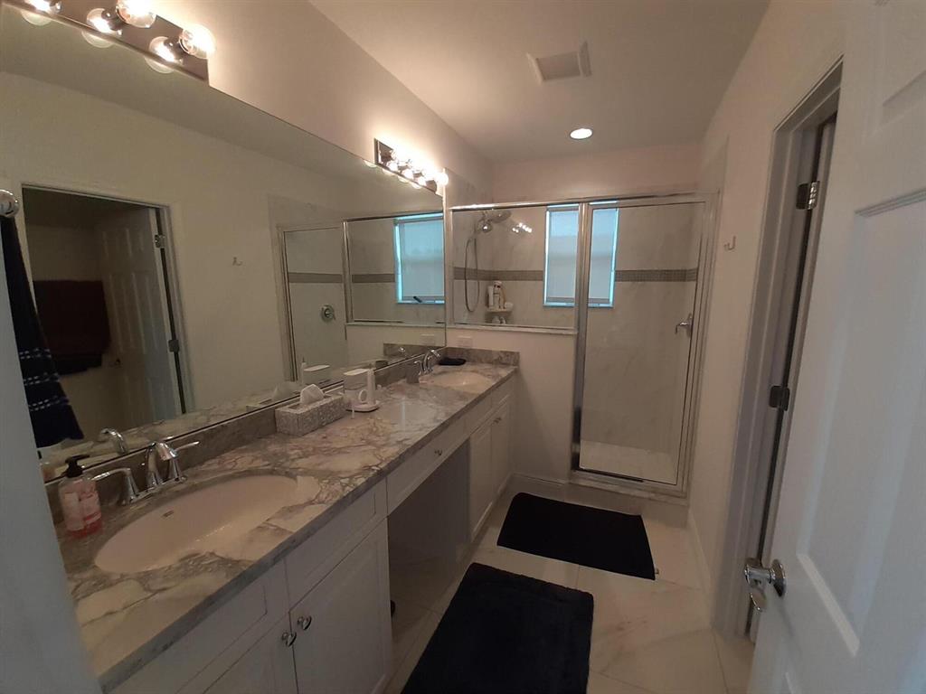 VIZCAYA FALLS PLAT 3 - Residential