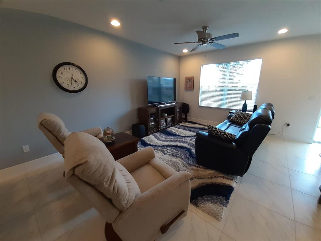 VIZCAYA FALLS PLAT 3 - Residential