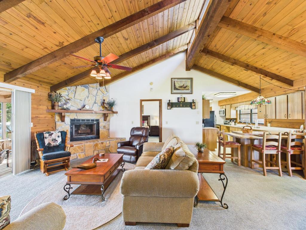 RIVER OAK ACRES - Residential