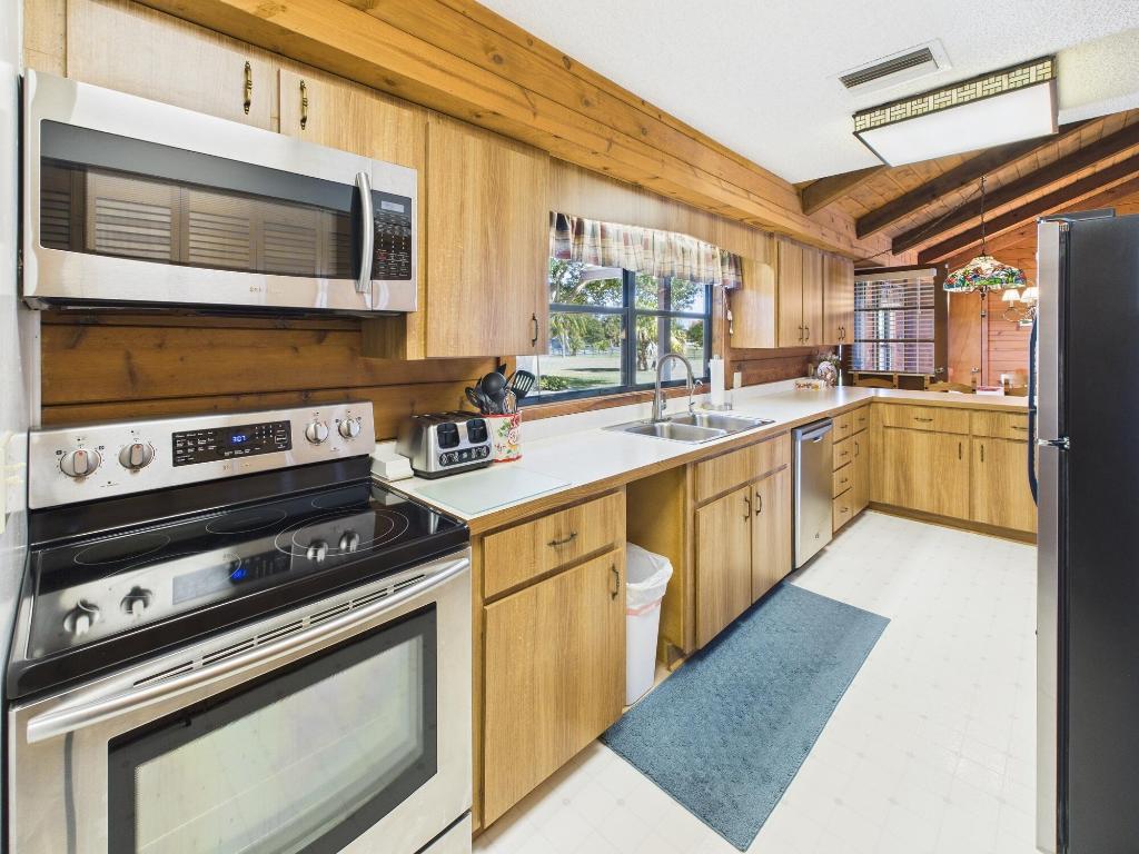 RIVER OAK ACRES - Residential