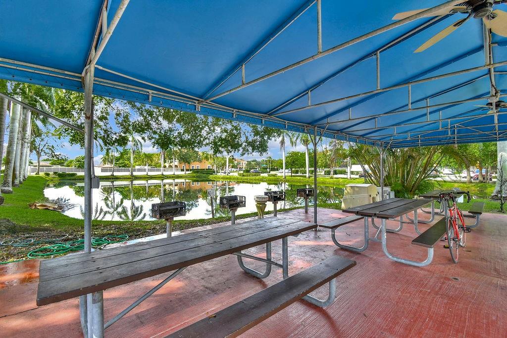 6193 Rock Island Rd 315, Tamarac, FL, 33319/$185,000 3 6193 Rock Island Rd 315
