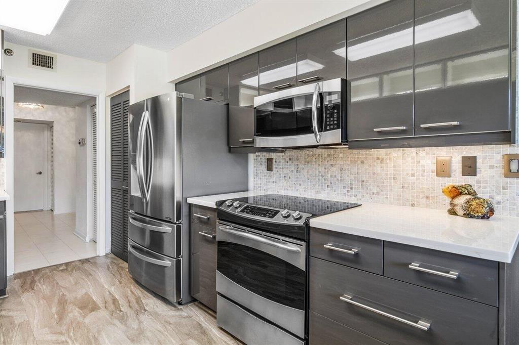 REGENCY AT BOCA POINTE - Residential