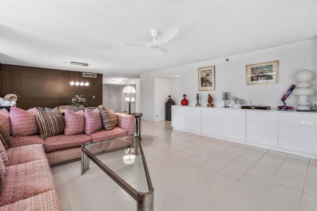 REGENCY AT BOCA POINTE - Residential