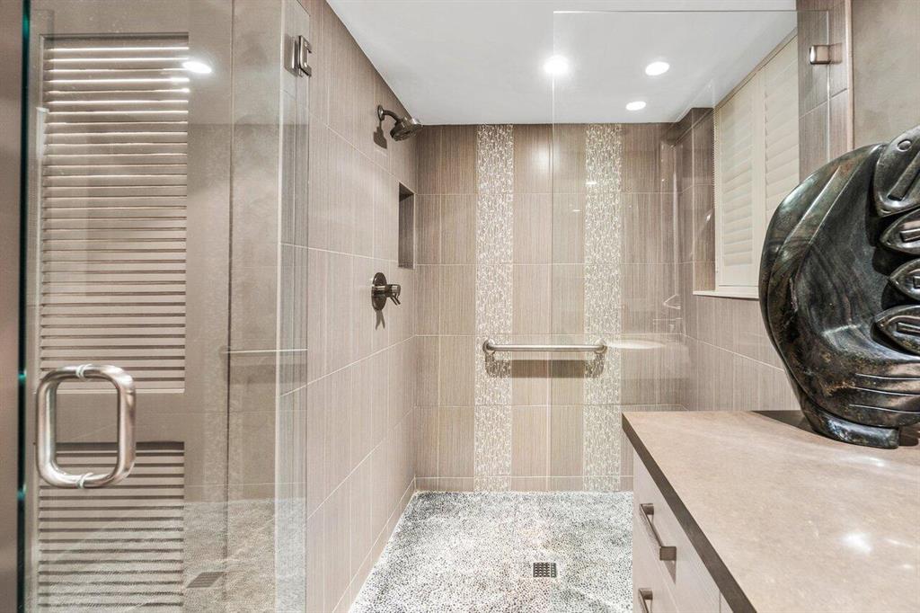 REGENCY AT BOCA POINTE - Residential