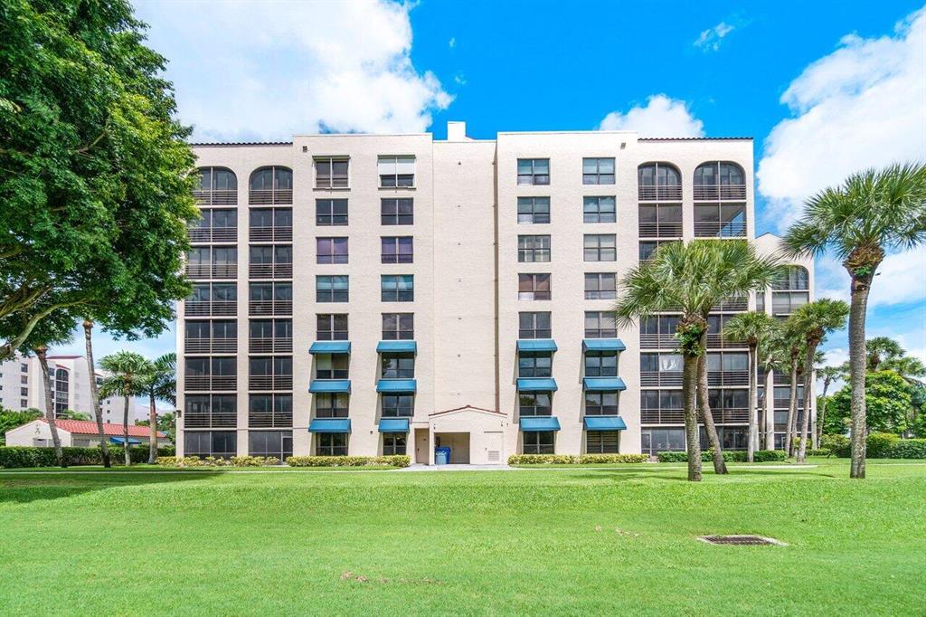 REGENCY AT BOCA POINTE - Residential