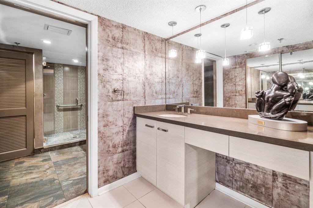 REGENCY AT BOCA POINTE - Residential