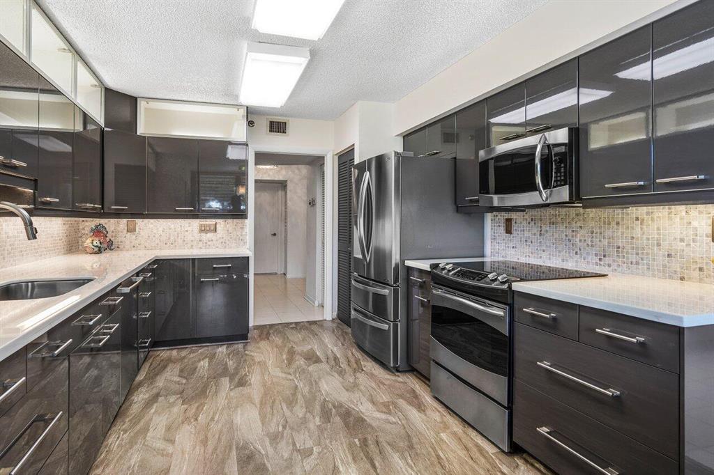 REGENCY AT BOCA POINTE - Residential