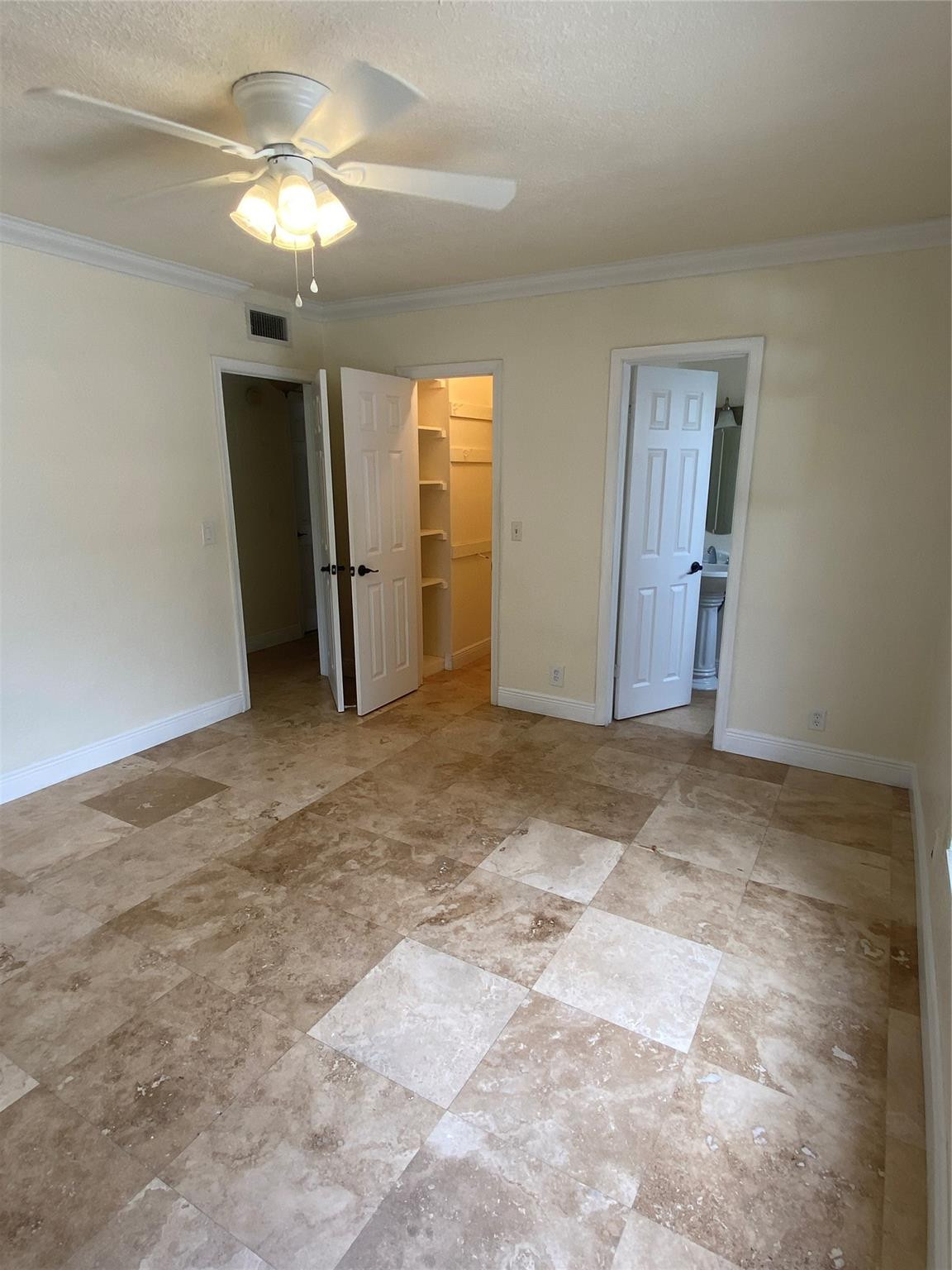 IMPERIAL POINT COLONNADES CONDO - Residential Lease