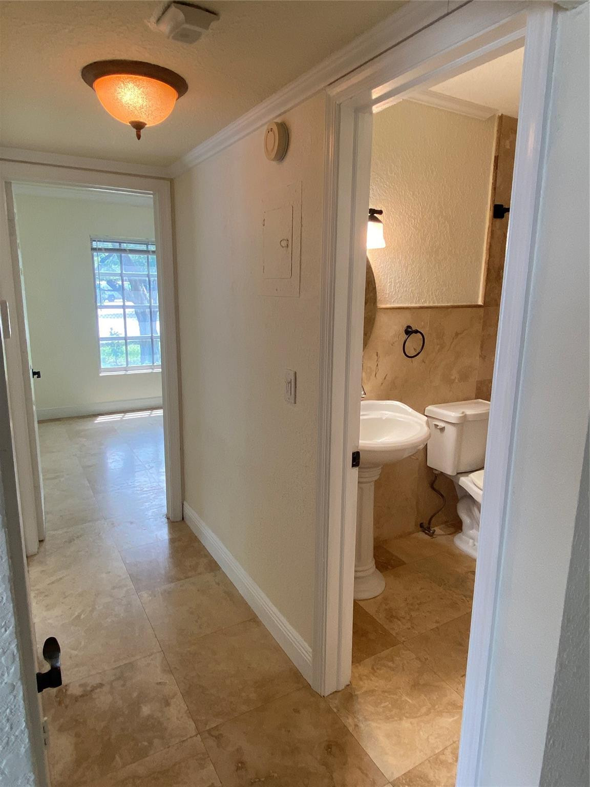IMPERIAL POINT COLONNADES CONDO - Residential Lease