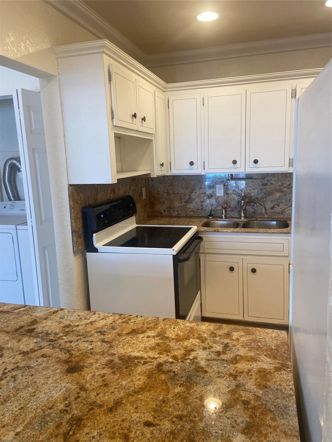IMPERIAL POINT COLONNADES CONDO - Residential Lease