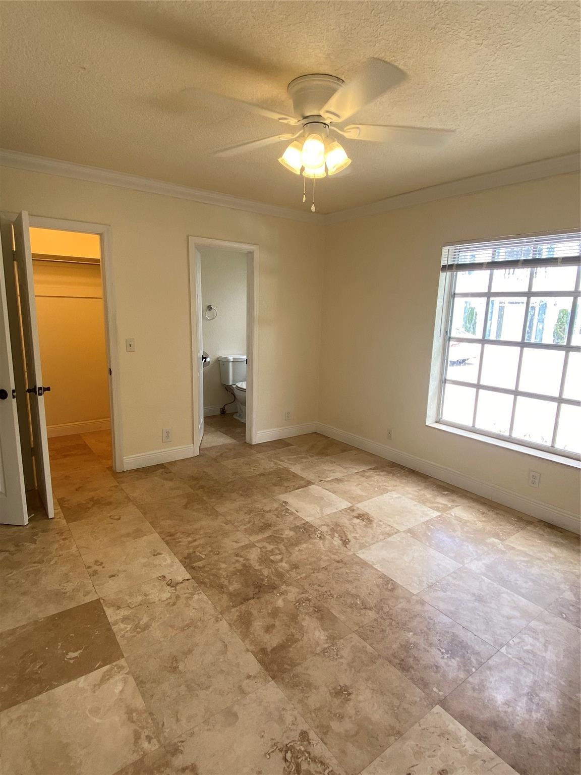 IMPERIAL POINT COLONNADES CONDO - Residential Lease