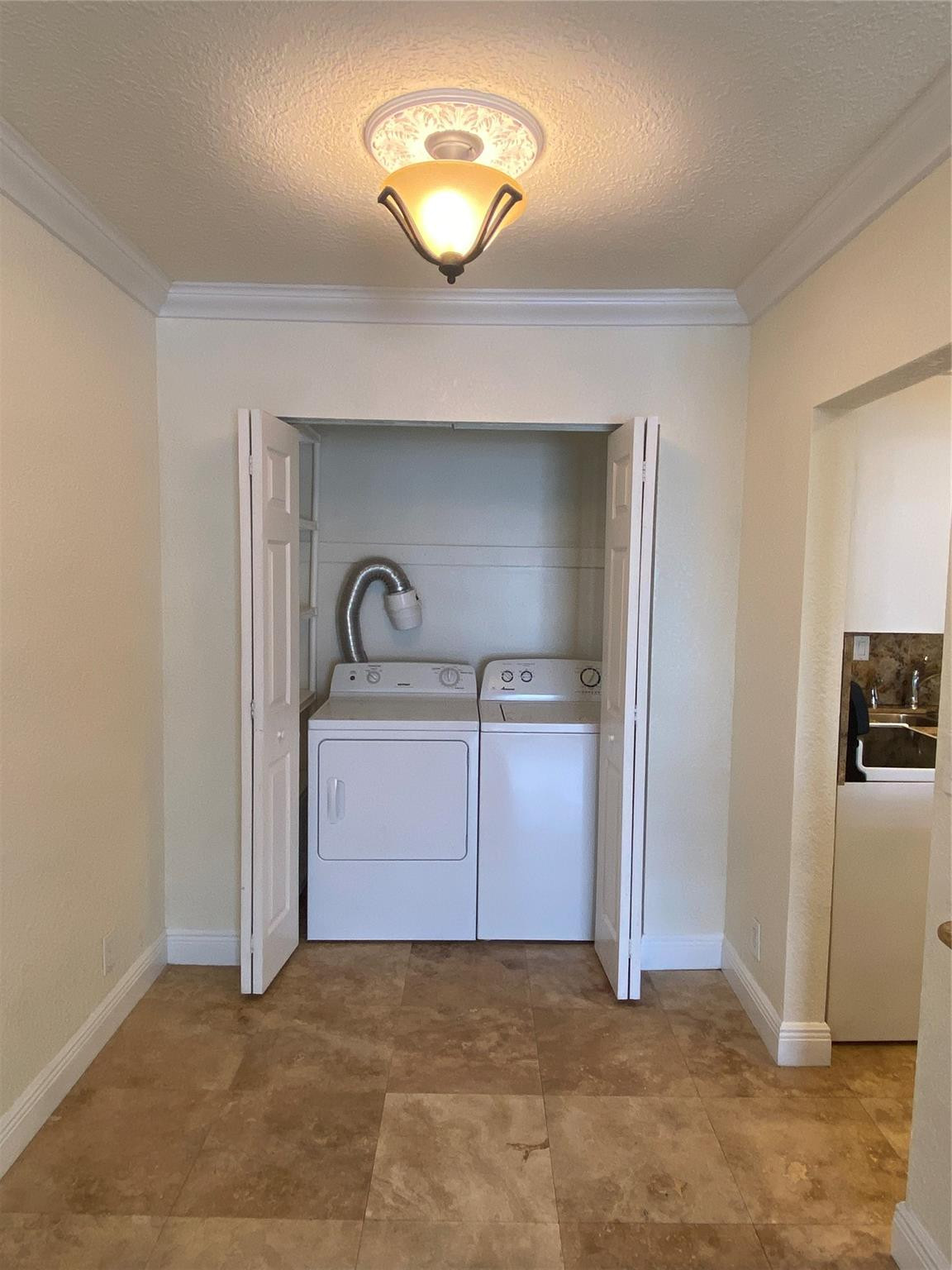IMPERIAL POINT COLONNADES CONDO - Residential Lease
