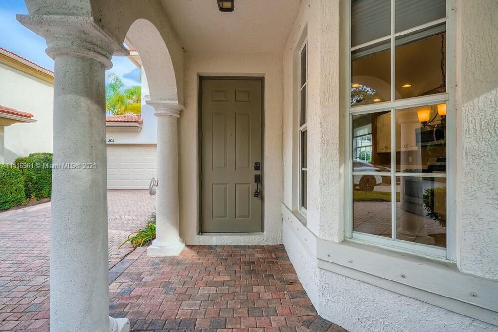 Photo of 302 September Street, Palm Beach Gardens, FL 33410 (MLS # R11152997)