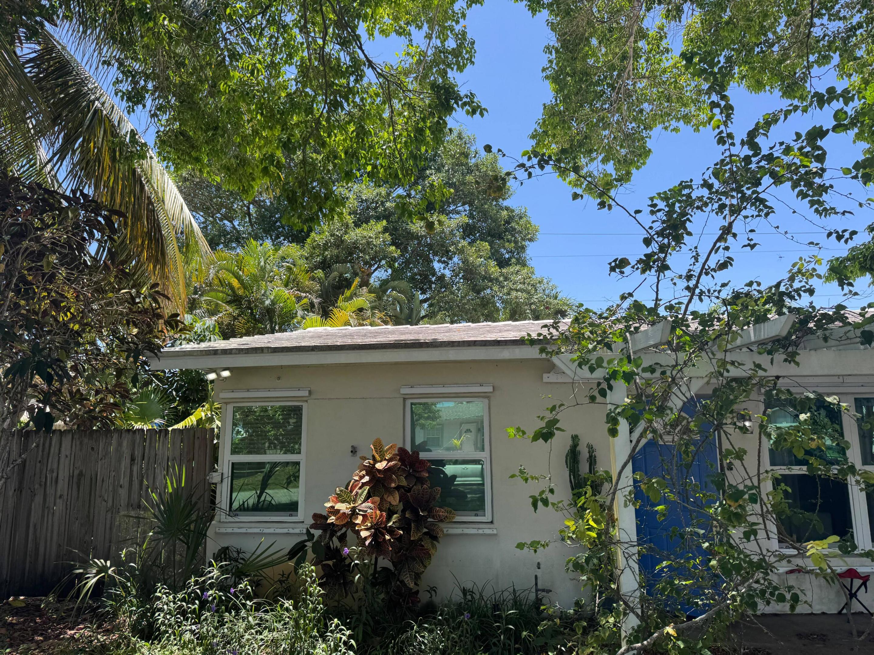 1450 NE 32ND Street