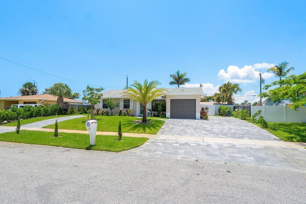 Photo of 1837 16th Avenue N, Lake Worth Beach, FL 33460 (MLS # R11164001)