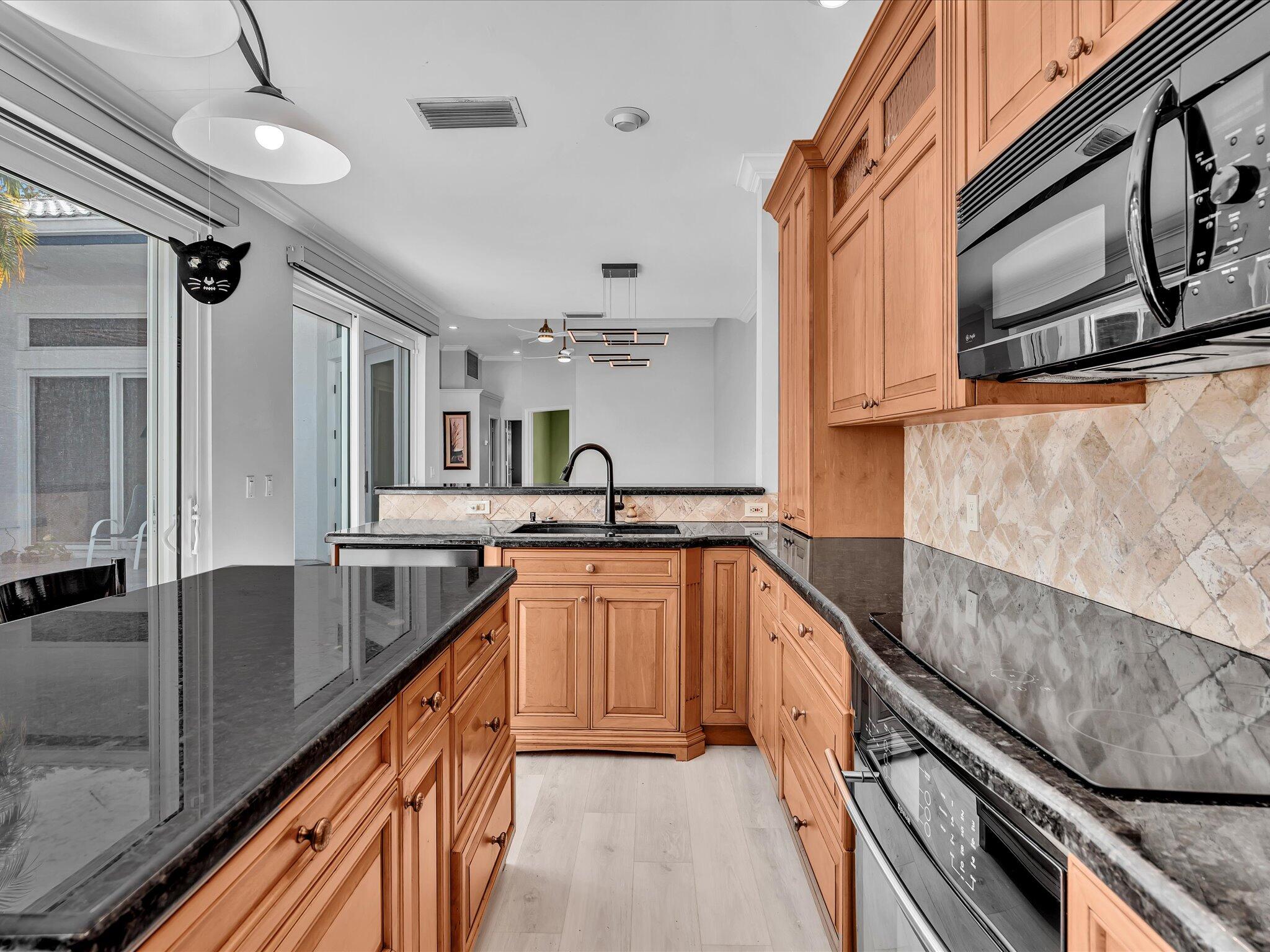 MYKONOS COURT - Residential