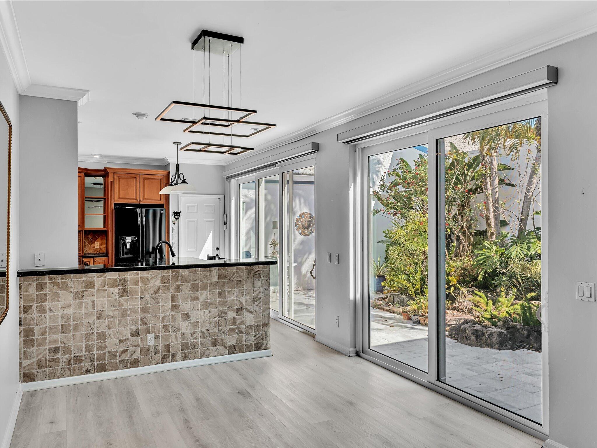 MYKONOS COURT - Residential