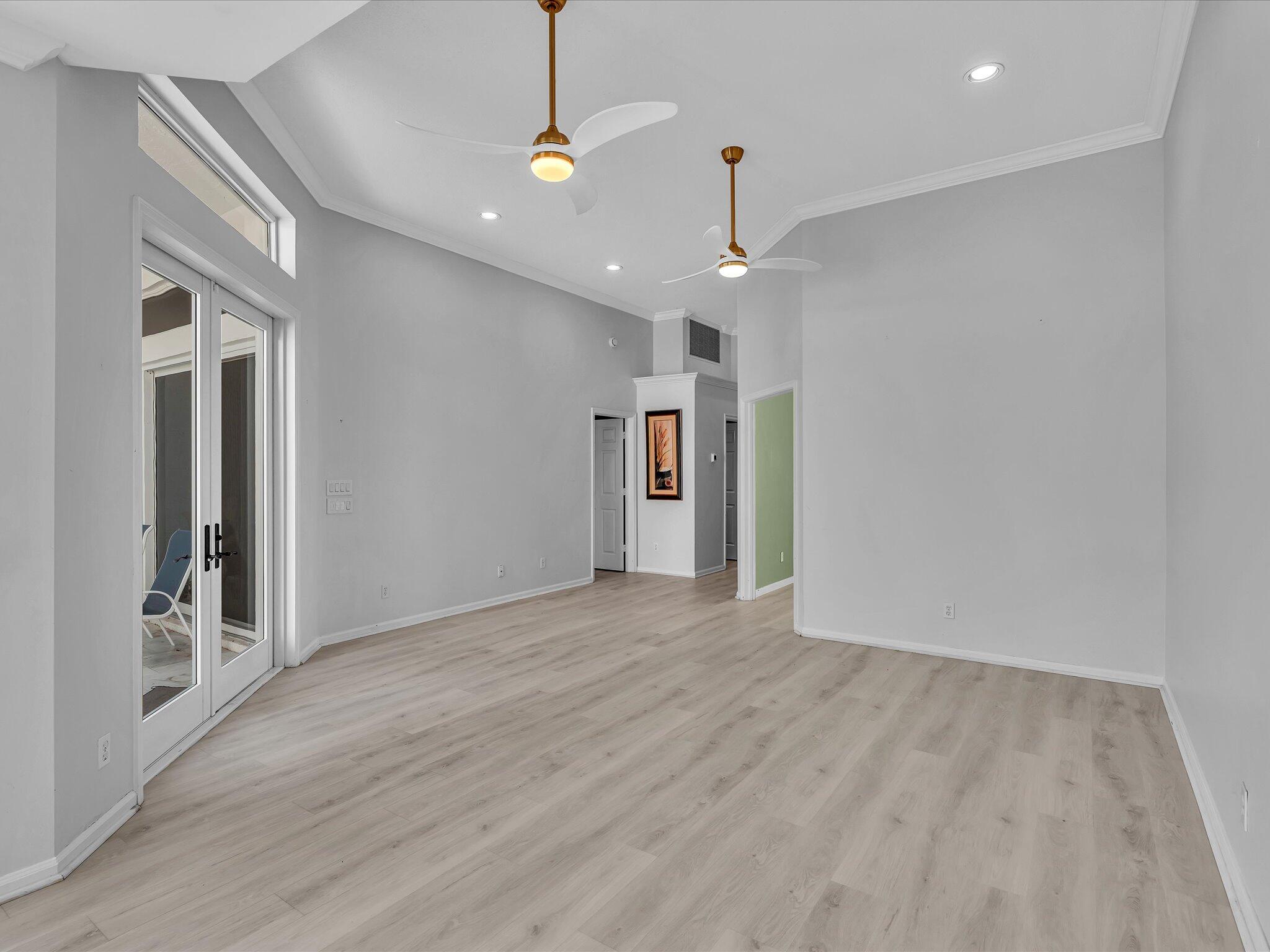 MYKONOS COURT - Residential