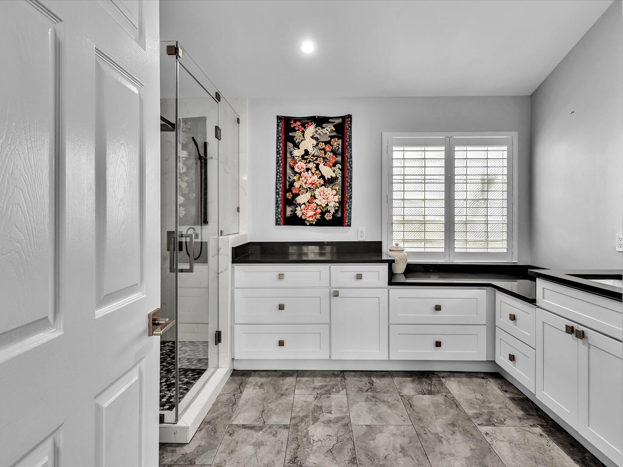 MYKONOS COURT - Residential