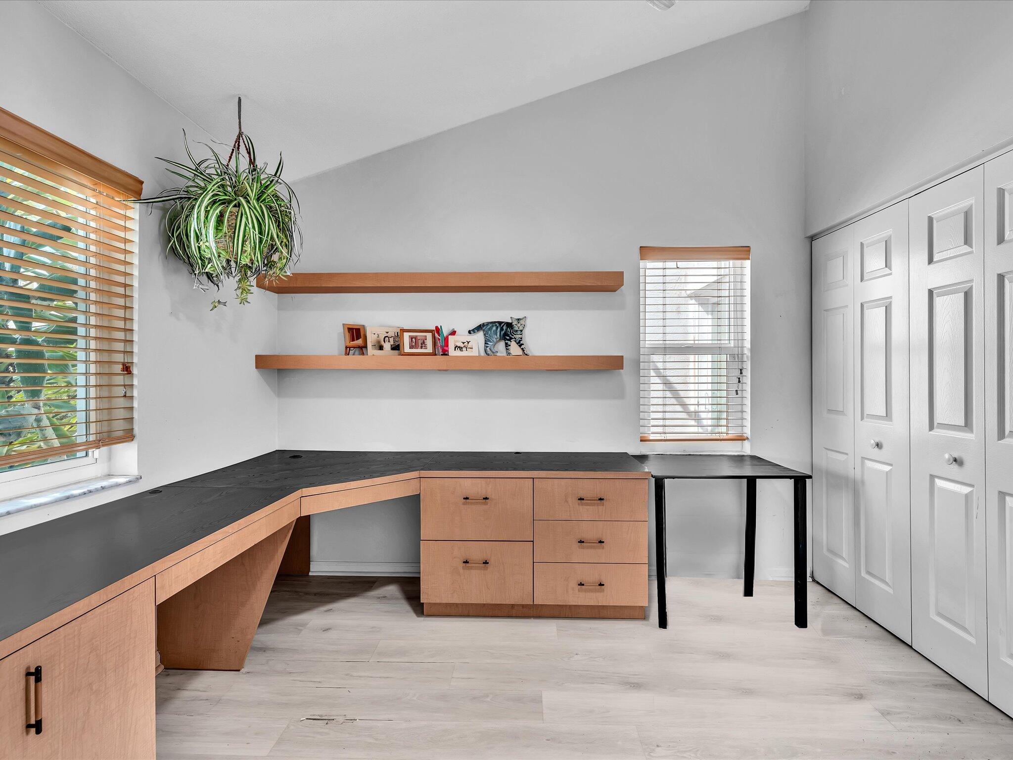 MYKONOS COURT - Residential