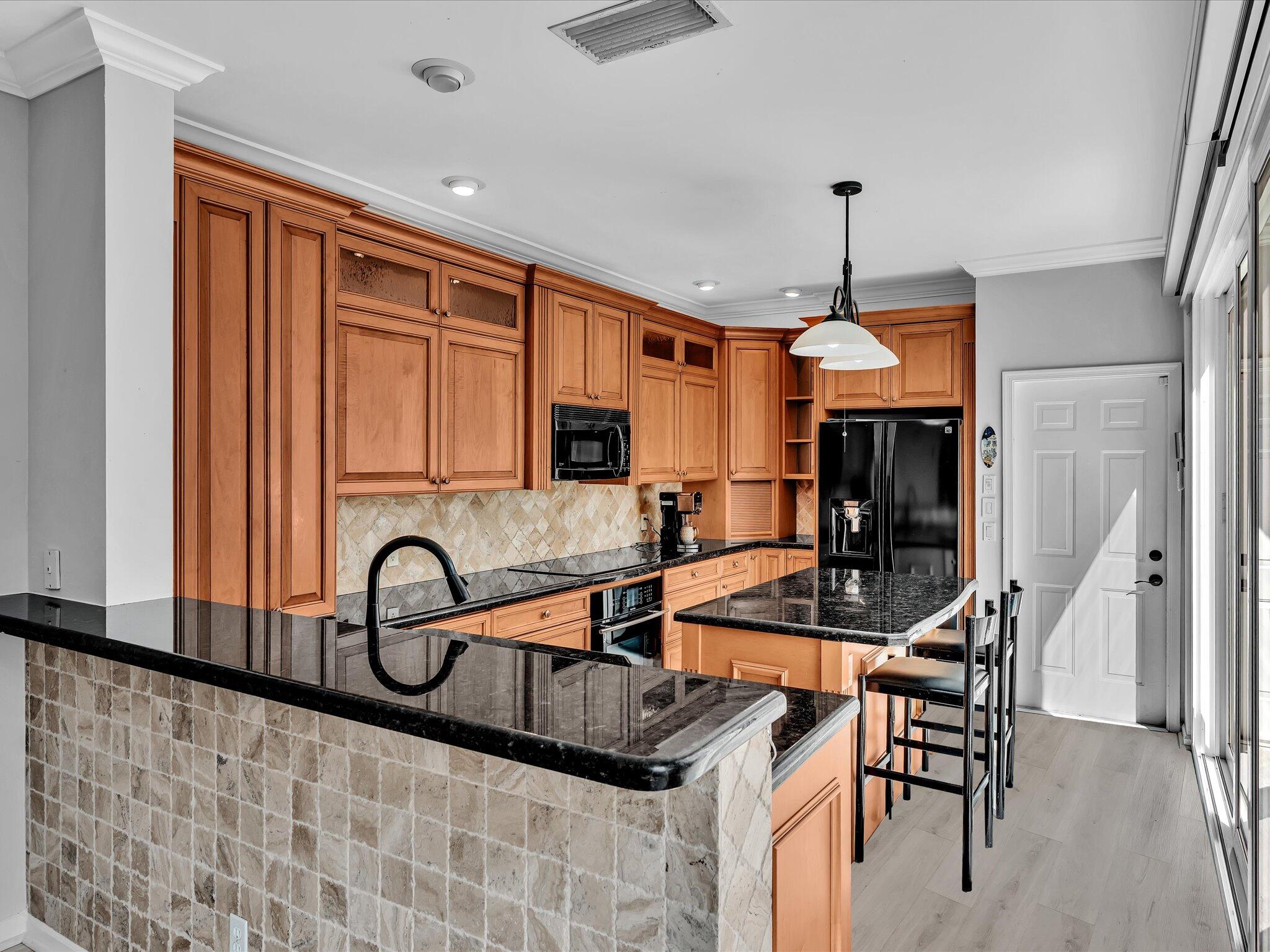 MYKONOS COURT - Residential