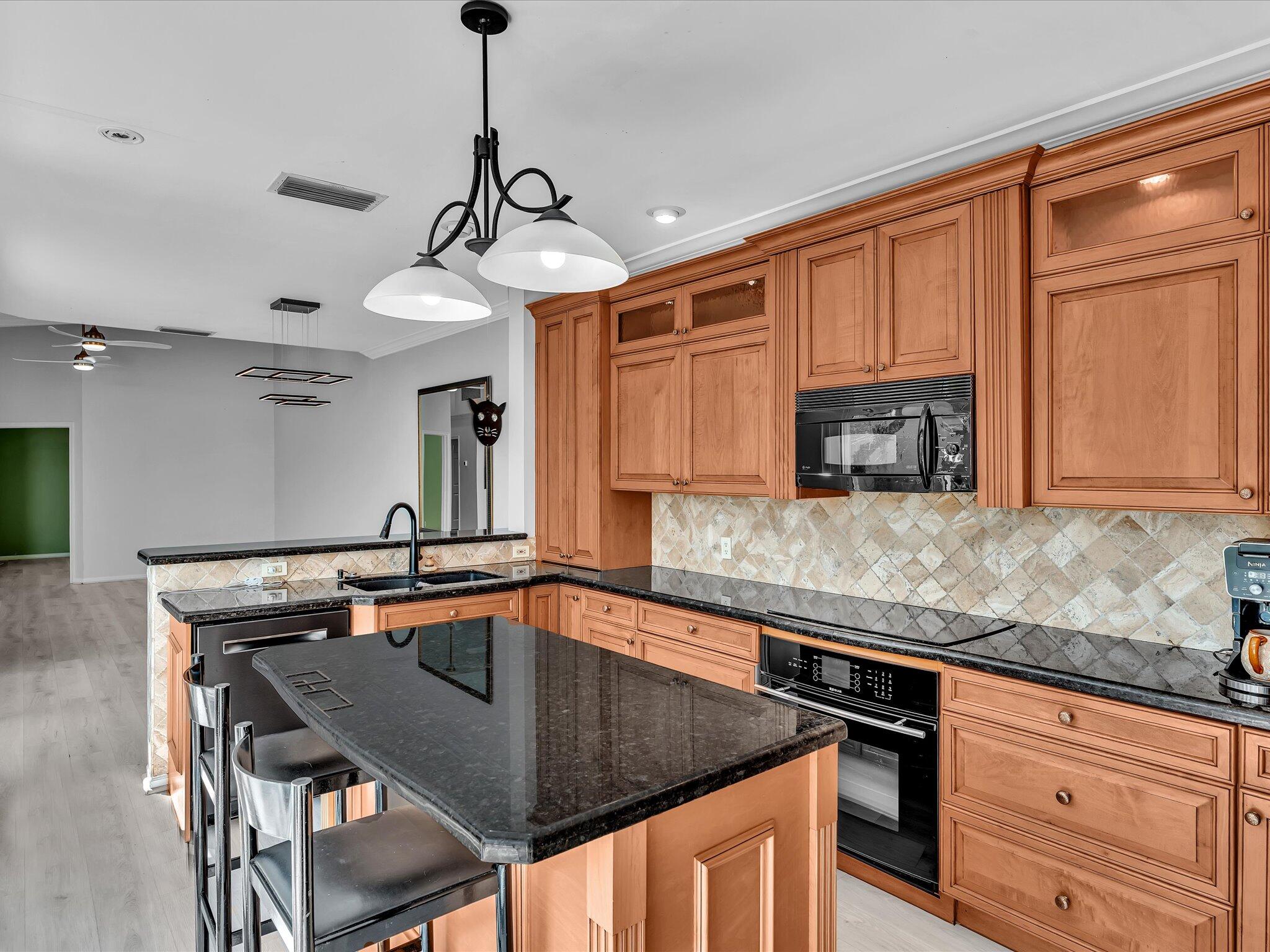 MYKONOS COURT - Residential