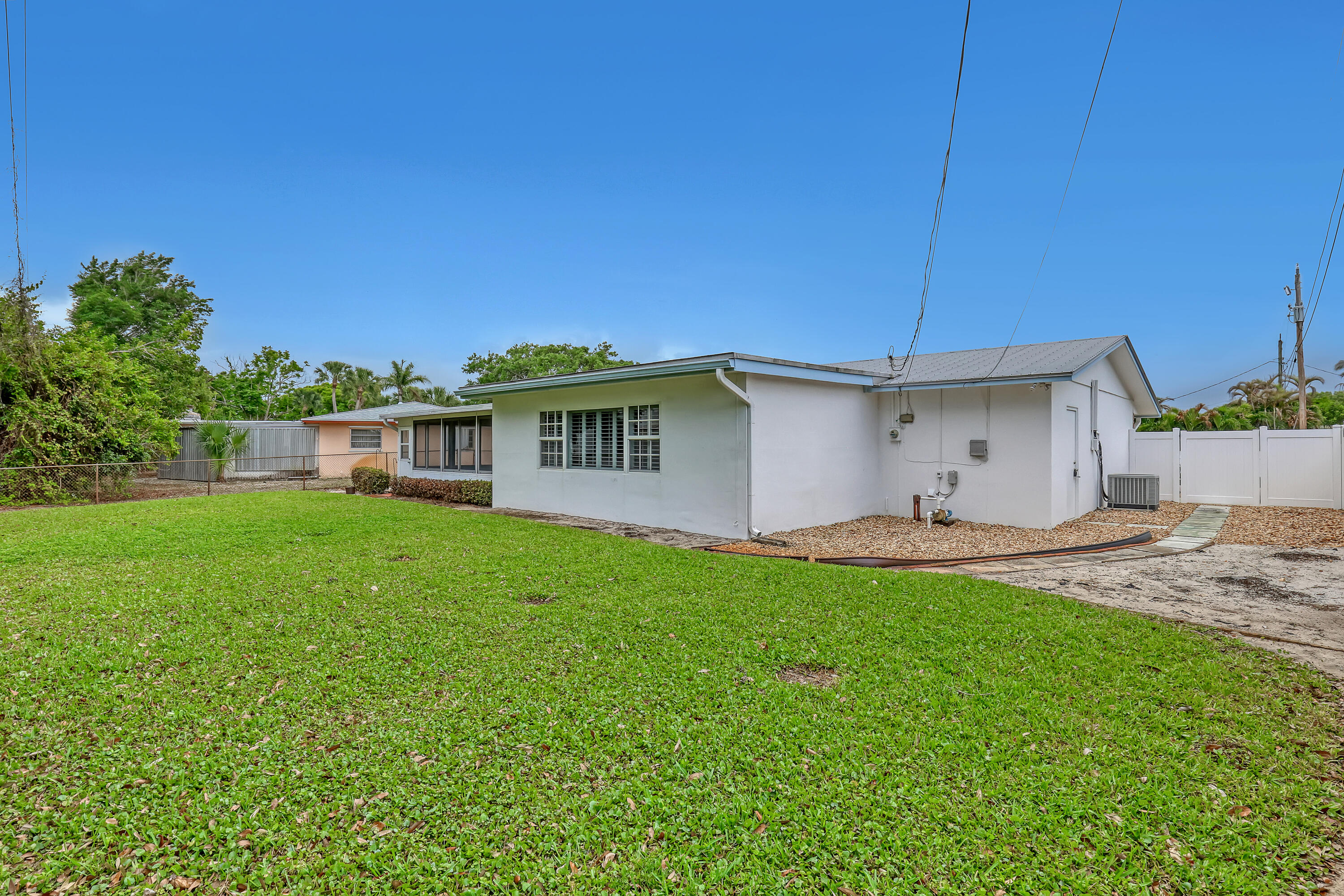 RIDGEWOOD HOMES - Residential