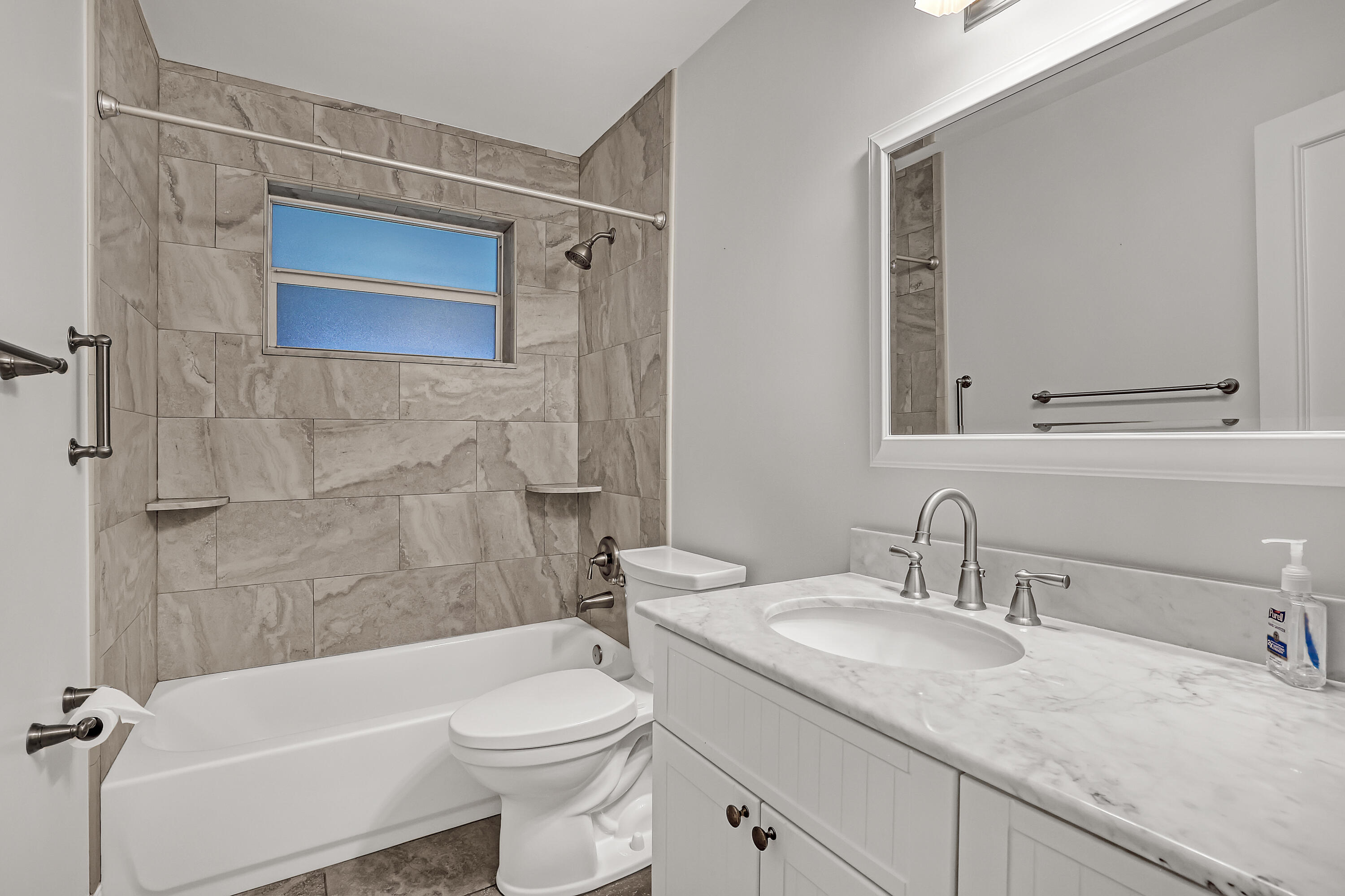 RIDGEWOOD HOMES - Residential