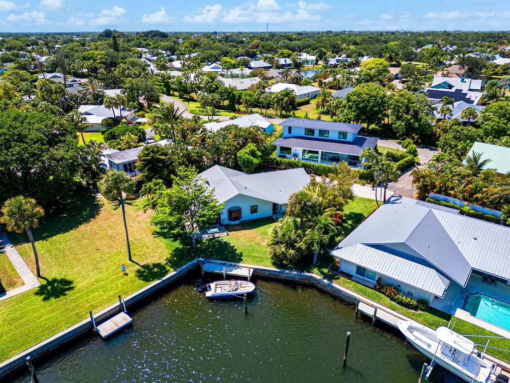 Photo of 10762 SE Burgee Court, Hobe Sound, FL 33455 (MLS # R11086650)