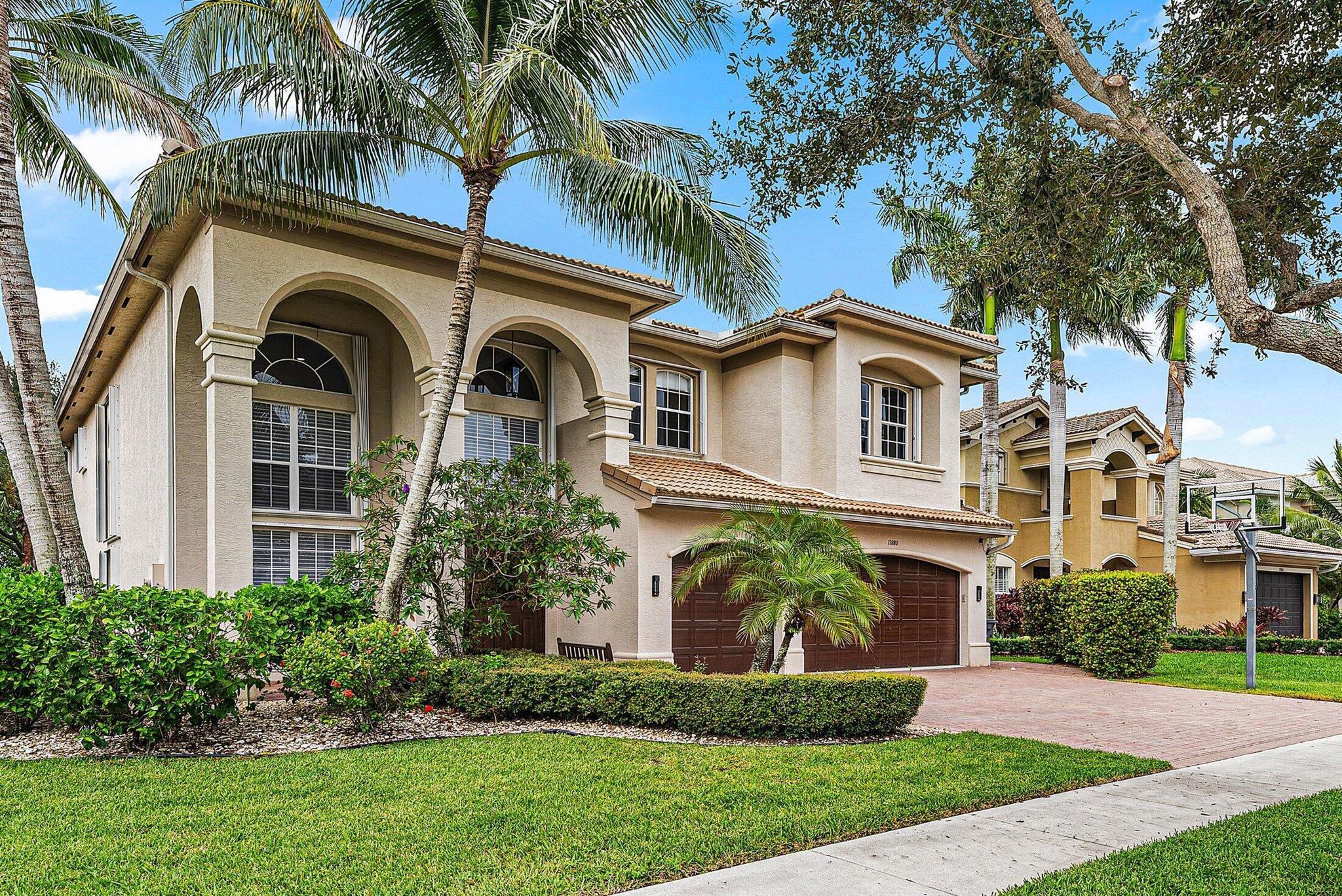 11880 Foxbriar Lake Trail