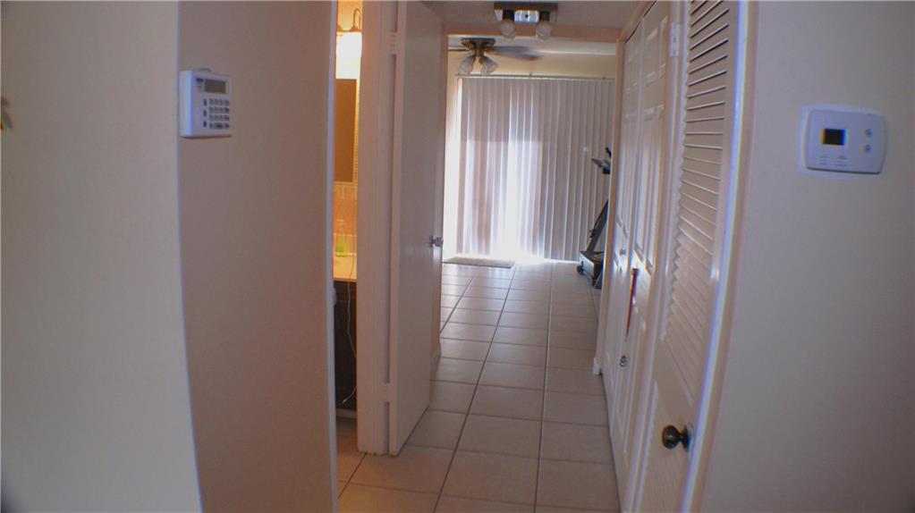 COUNTRY SQUIRES TOWNHOMES - Residential