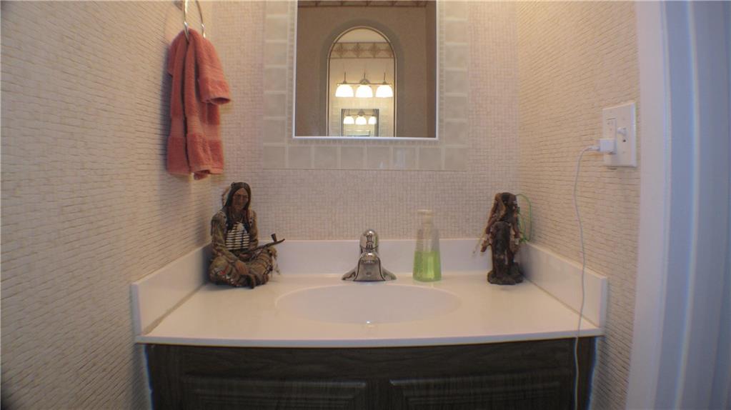 COUNTRY SQUIRES TOWNHOMES - Residential