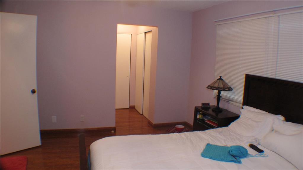 COUNTRY SQUIRES TOWNHOMES - Residential