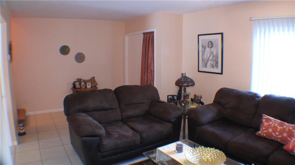 COUNTRY SQUIRES TOWNHOMES - Residential