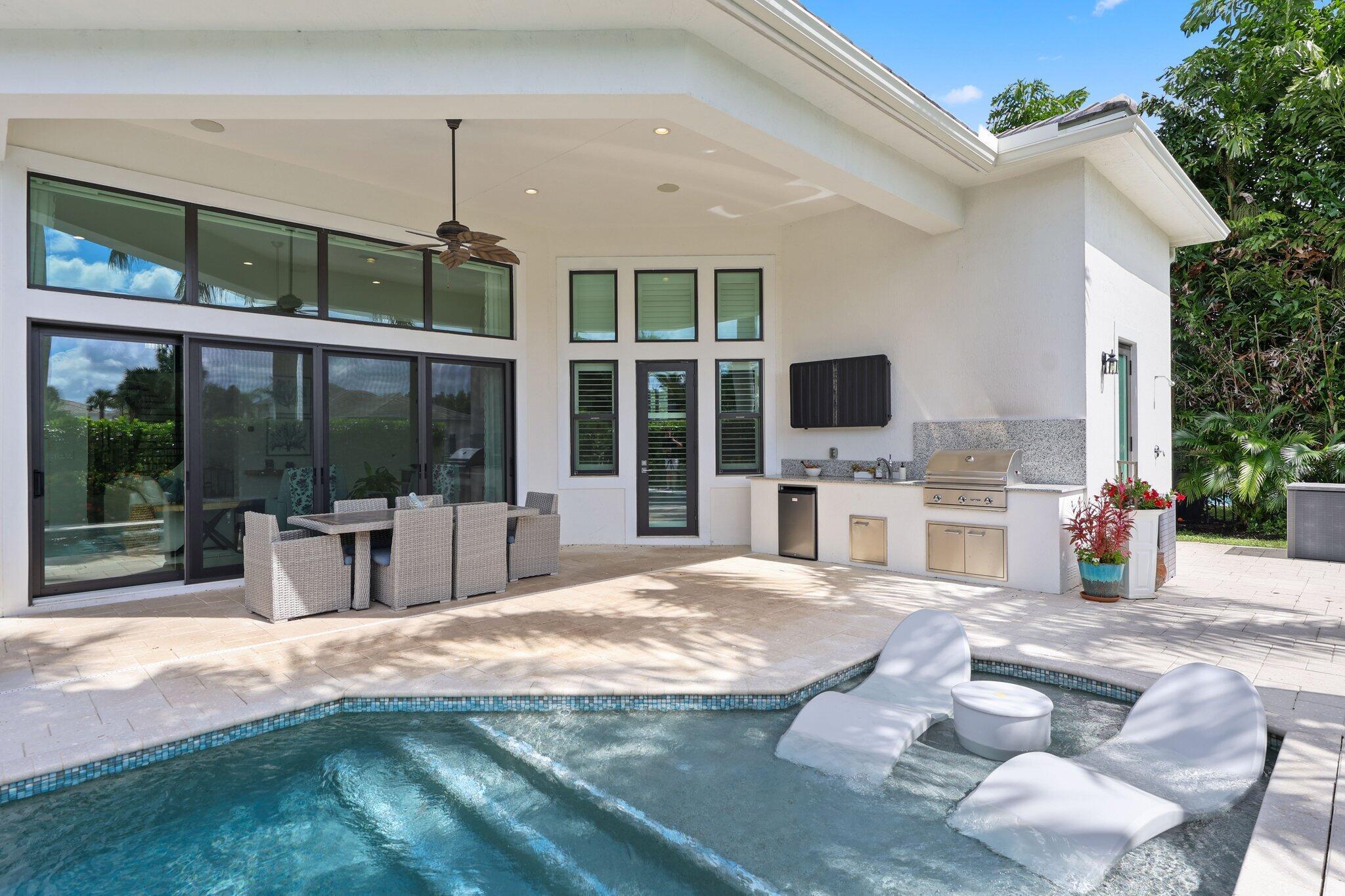 ROYAL PALM POLO - Residential