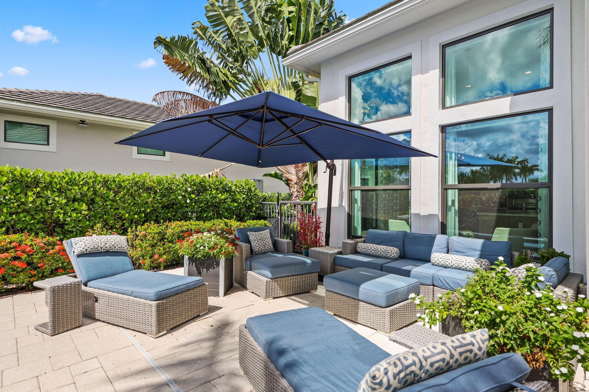 ROYAL PALM POLO - Residential