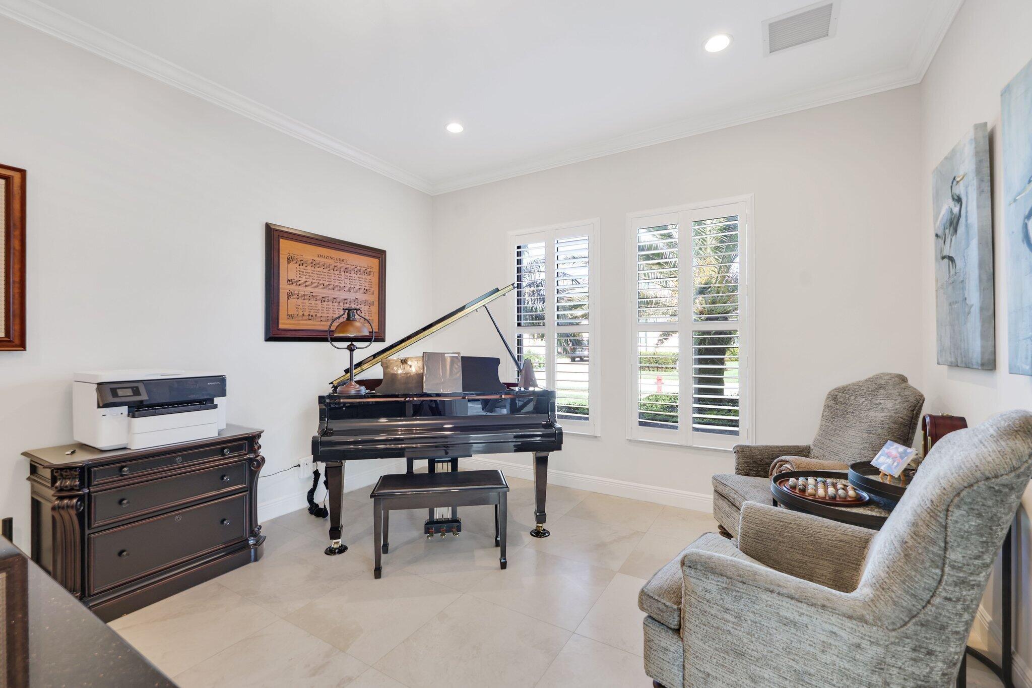 ROYAL PALM POLO - Residential