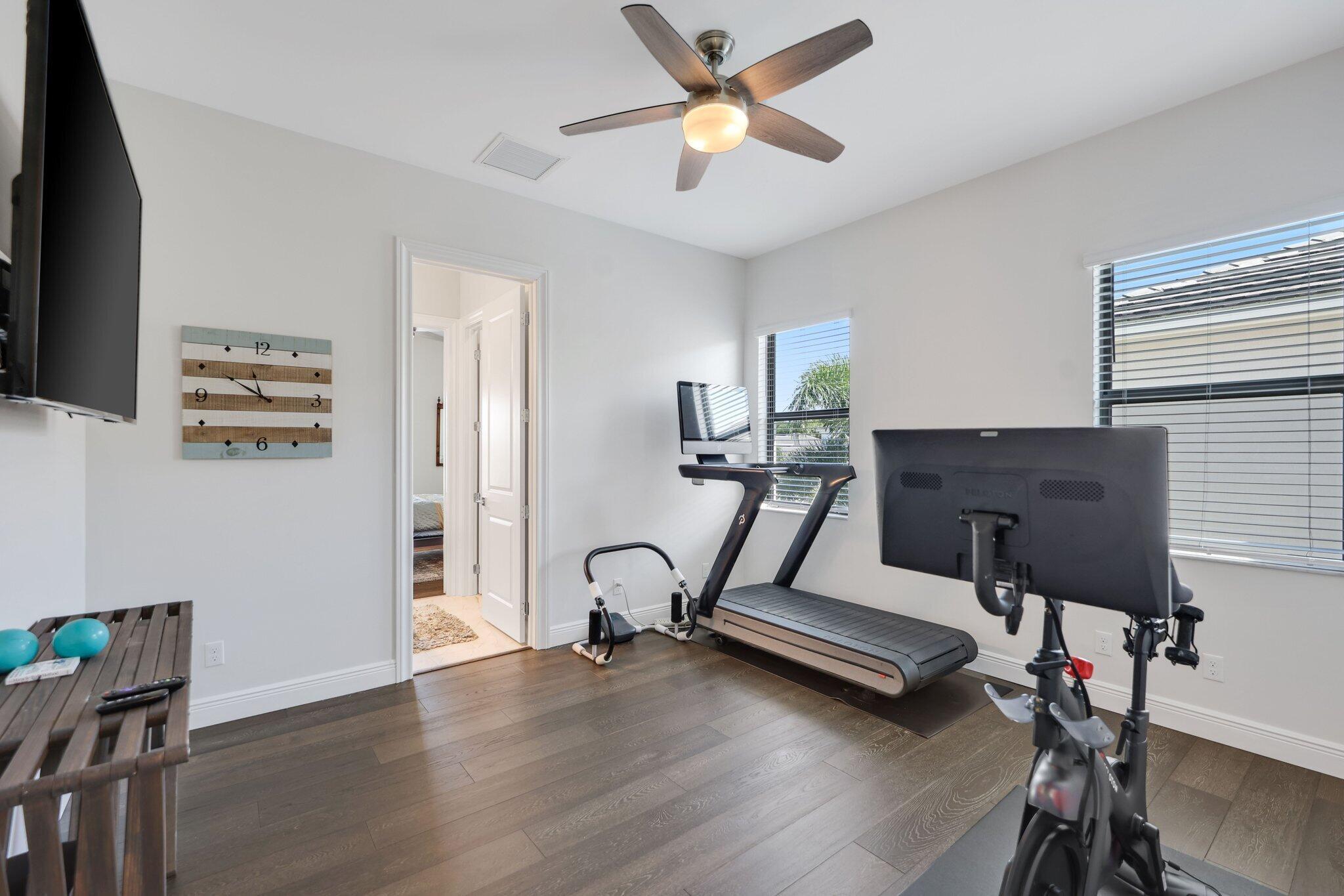 ROYAL PALM POLO - Residential