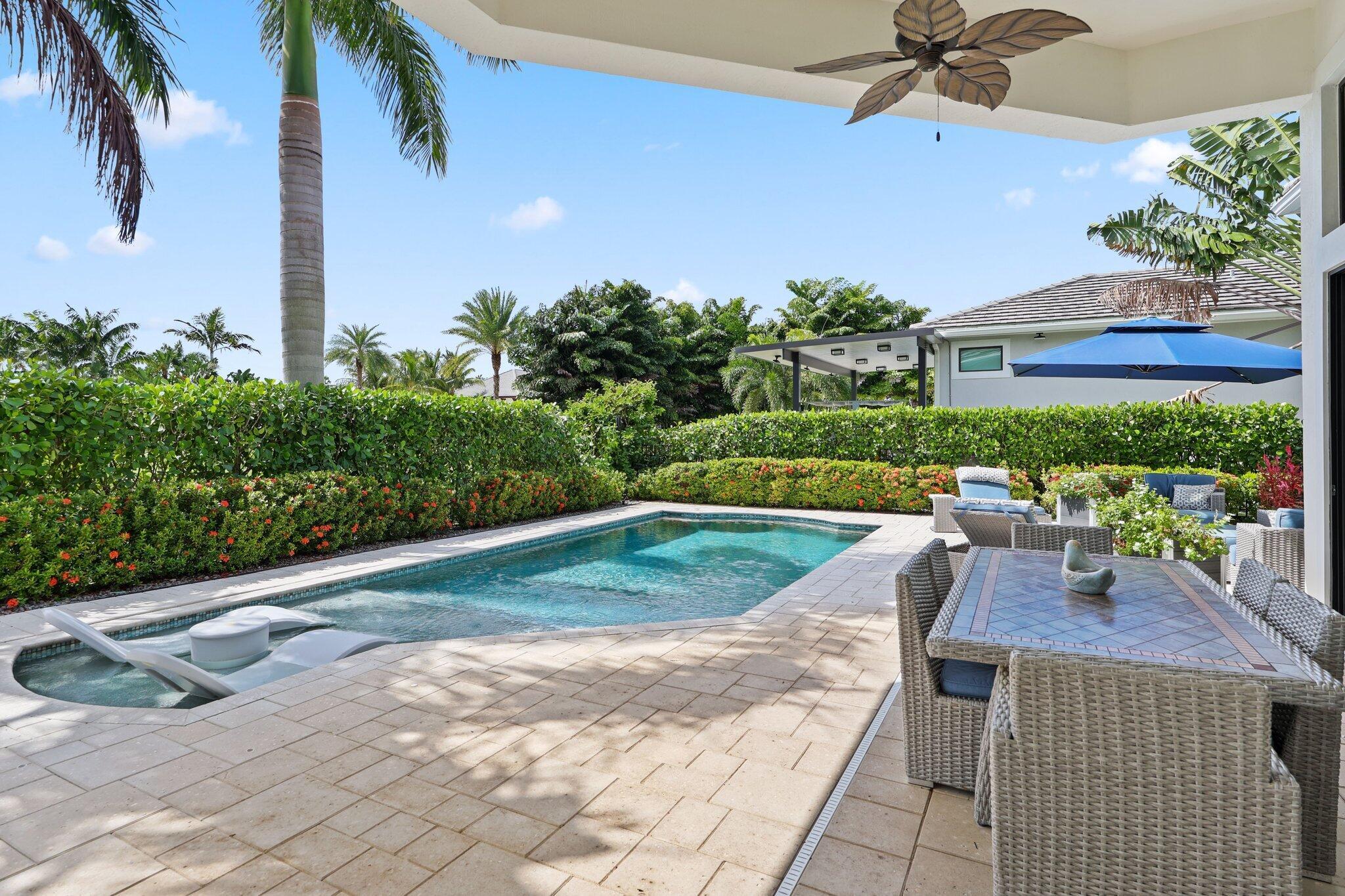 ROYAL PALM POLO - Residential
