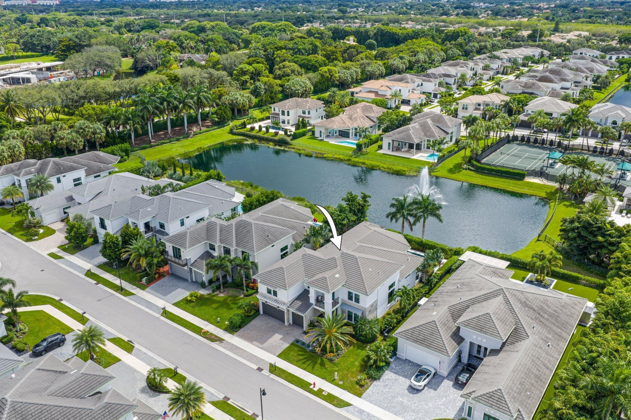 ROYAL PALM POLO - Residential