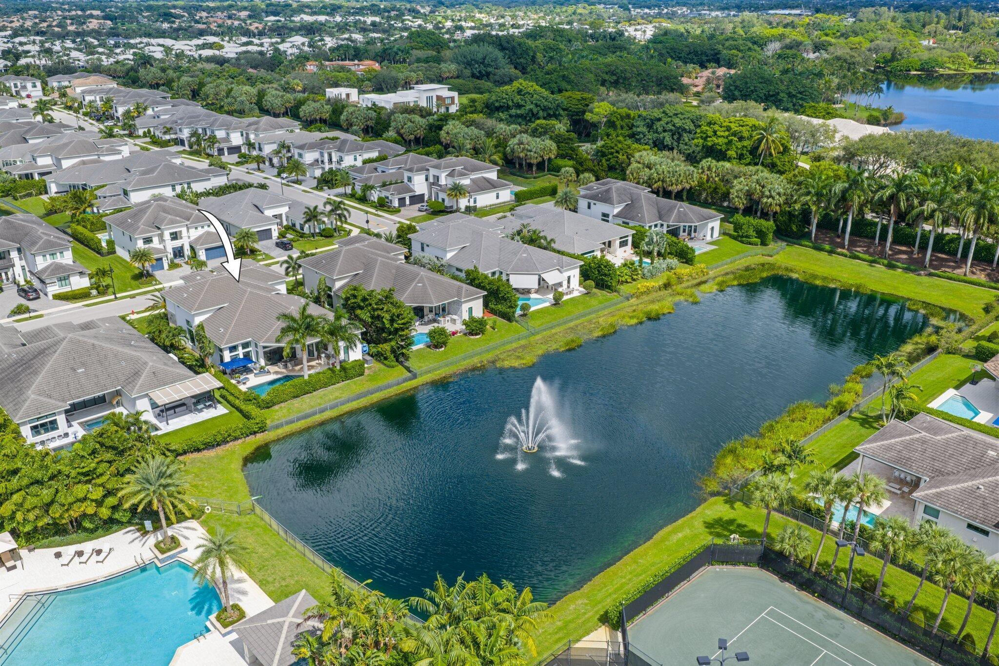 ROYAL PALM POLO - Residential