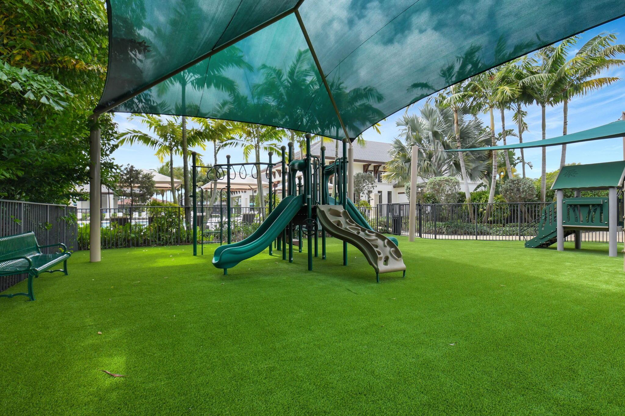 ROYAL PALM POLO - Residential