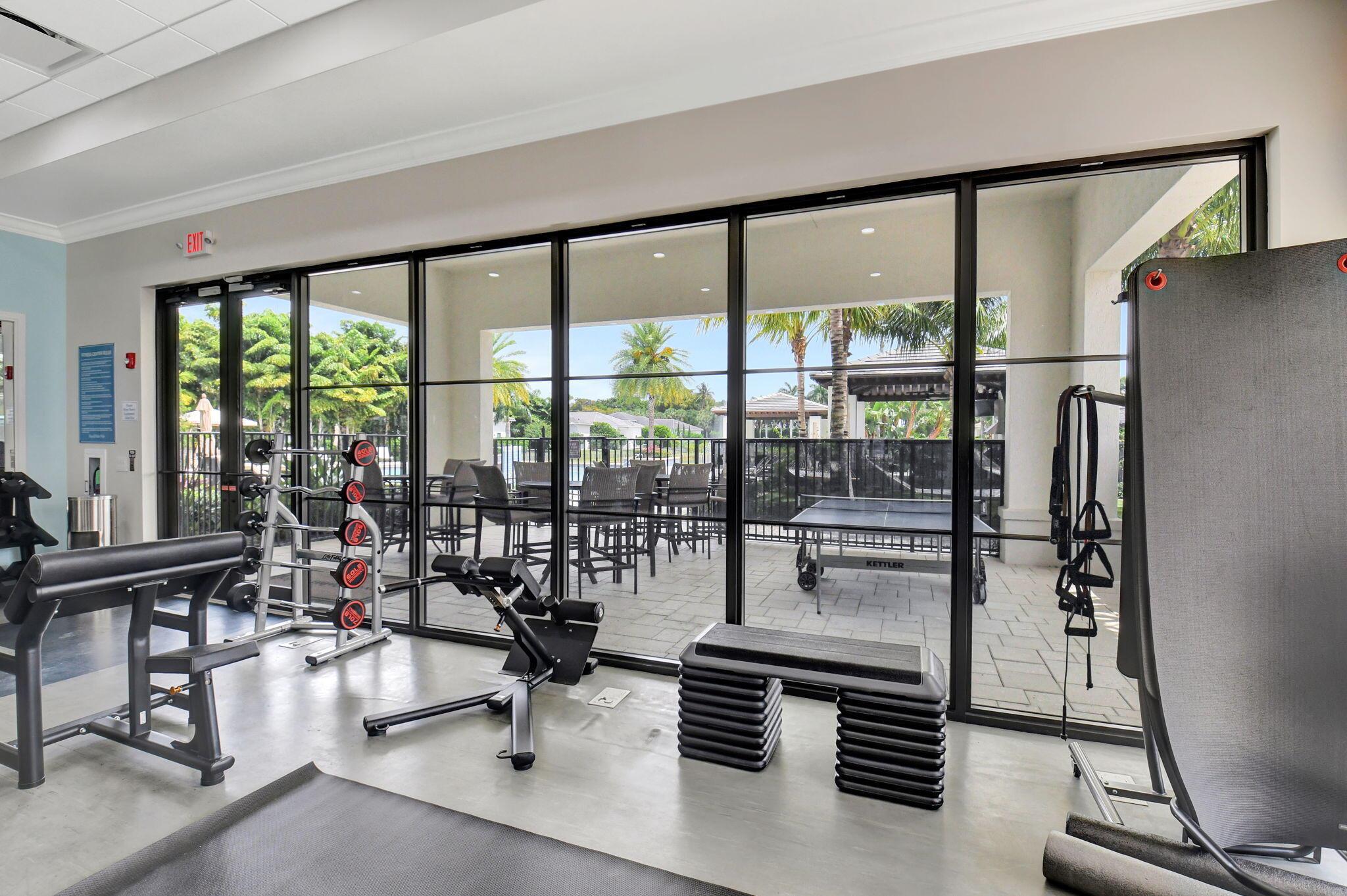 ROYAL PALM POLO - Residential